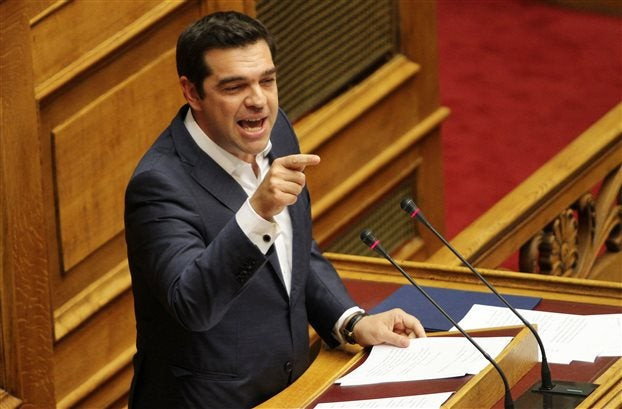 Άναψαν τα αίματα στη Βουλή – Τσίπρας σε Αυγενάκη: Κάτσε κάτω τώρα εσύ (βίντεο)